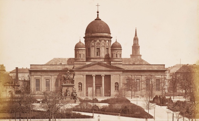 © Stiftung Stadtmuseum Berlin (Hg.): Camera Berolinensis. Das Berlin-Album des Fotografen F. Albert Schwarz 1836-1906, Berlin 2006